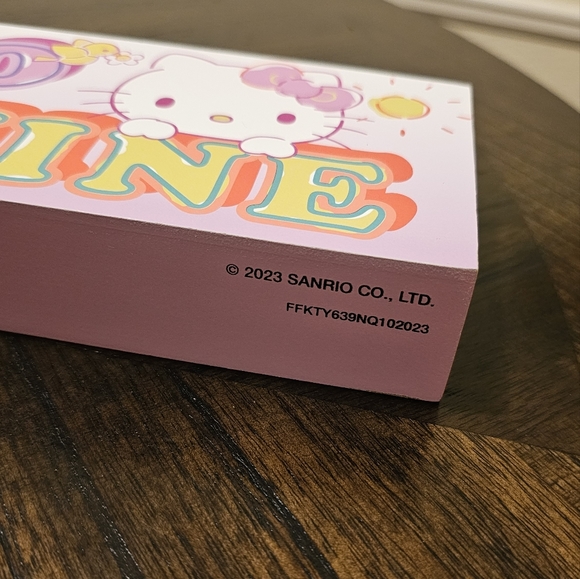 Hello Kitty wall decor - Picture 5 of 5